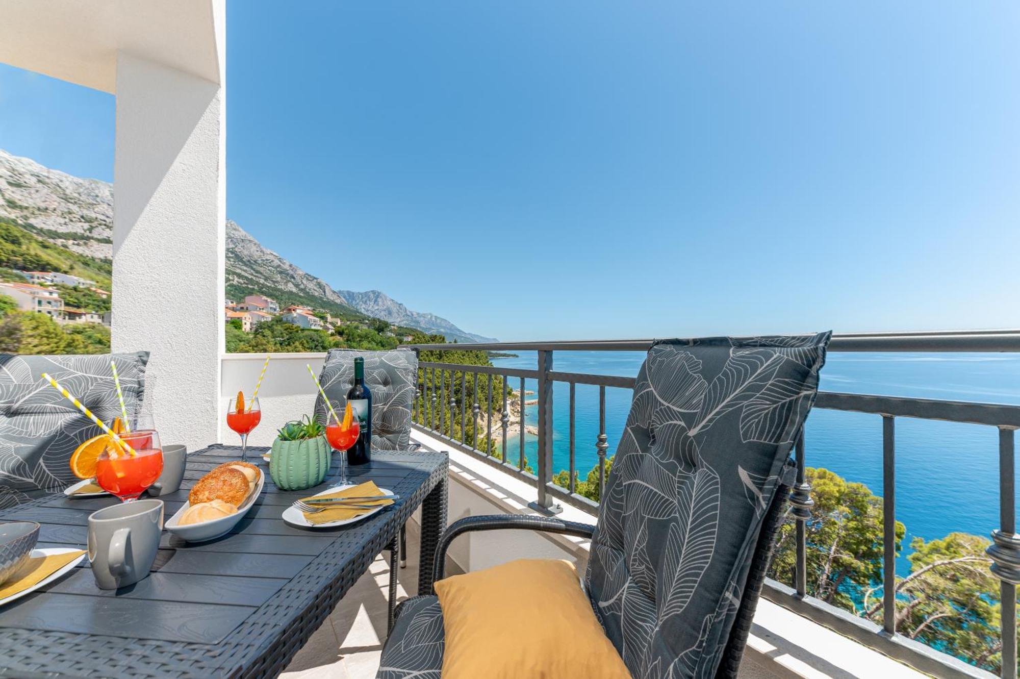 Seaview Apartments Nives Brela Eksteriør bilde