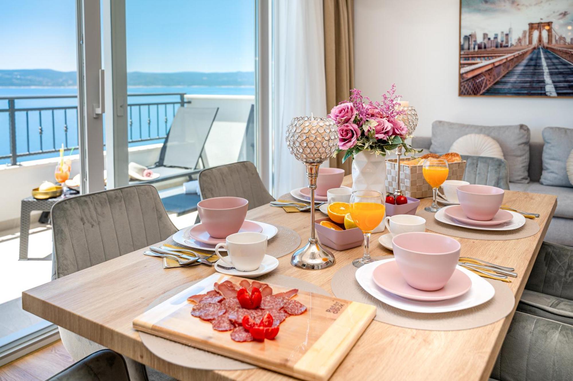 Seaview Apartments Nives Brela Rom bilde