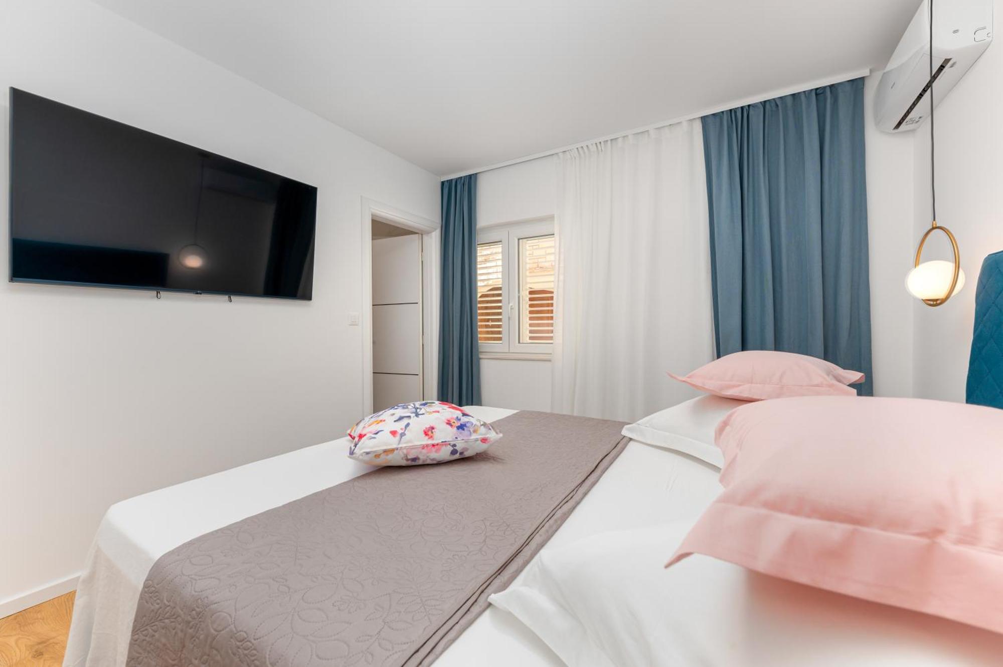 Seaview Apartments Nives Brela Eksteriør bilde