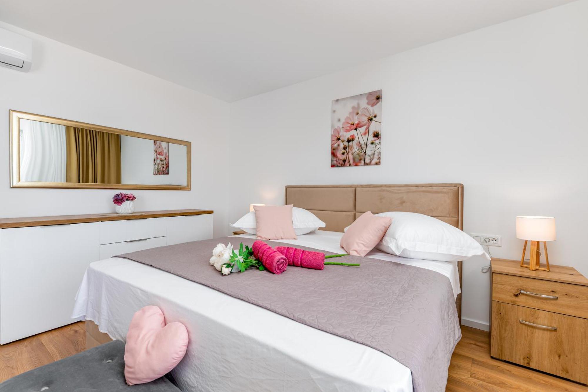 Seaview Apartments Nives Brela Rom bilde
