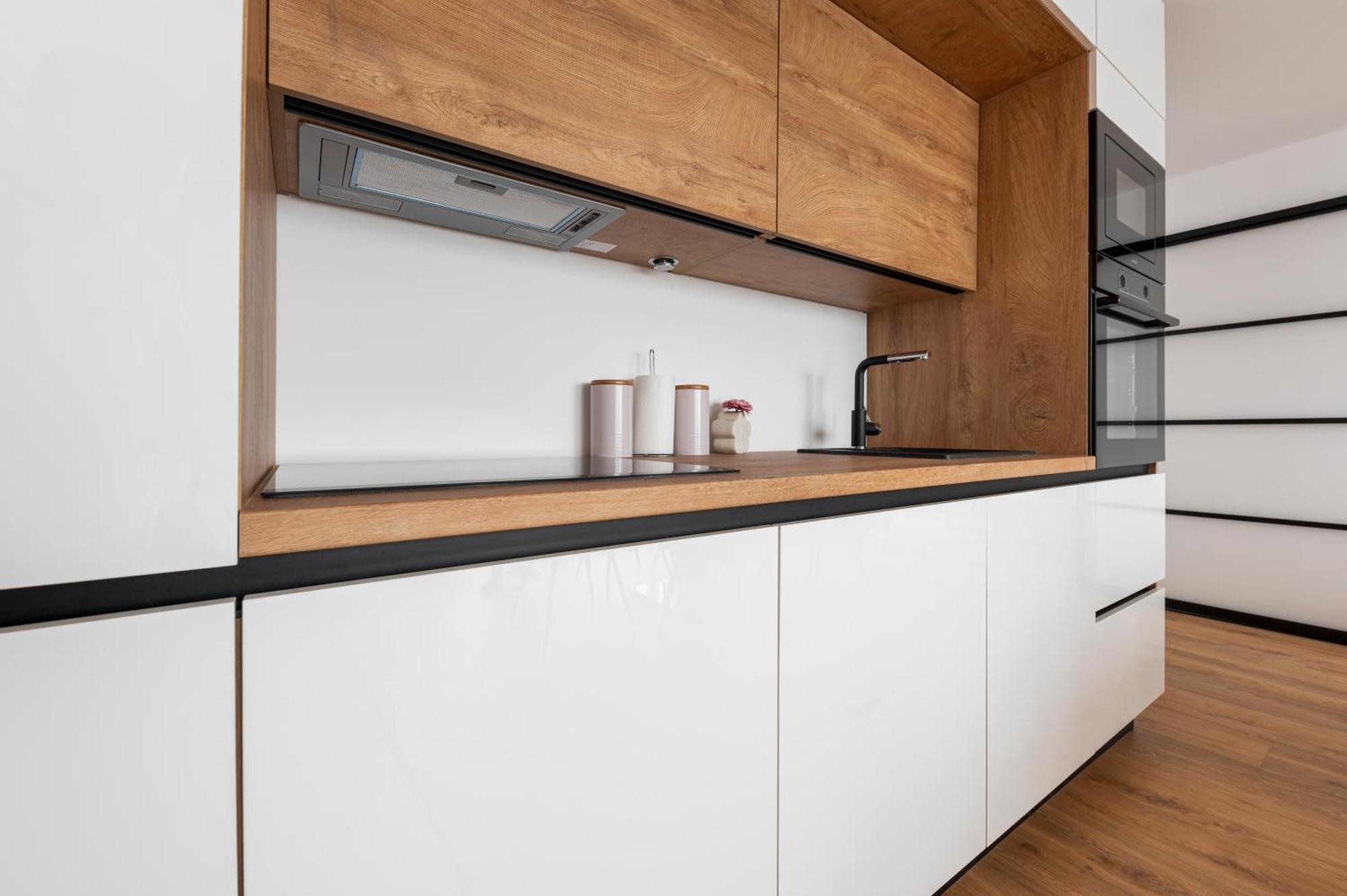 Seaview Apartments Nives Brela Rom bilde